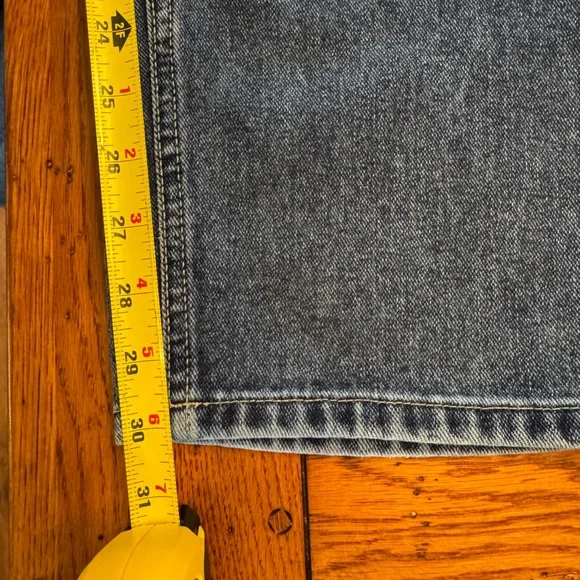 Vintage St. John's Bay Women's Relaxed Fit Jeans - 100% cotton size 18 - Picture 6 of 7